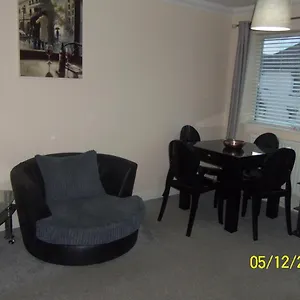  Apartment Flat 2 94a Gladstone Road East