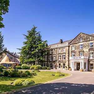 Отель Cedar Court