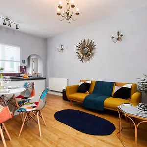 https://delven-house-apt-3-castle-donington.hotelsin-nottingham.com