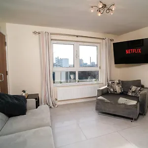 https://apt-central-in-city-centre.belfasthotelsireland.com
