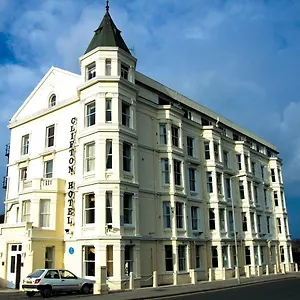 Отель Clifton